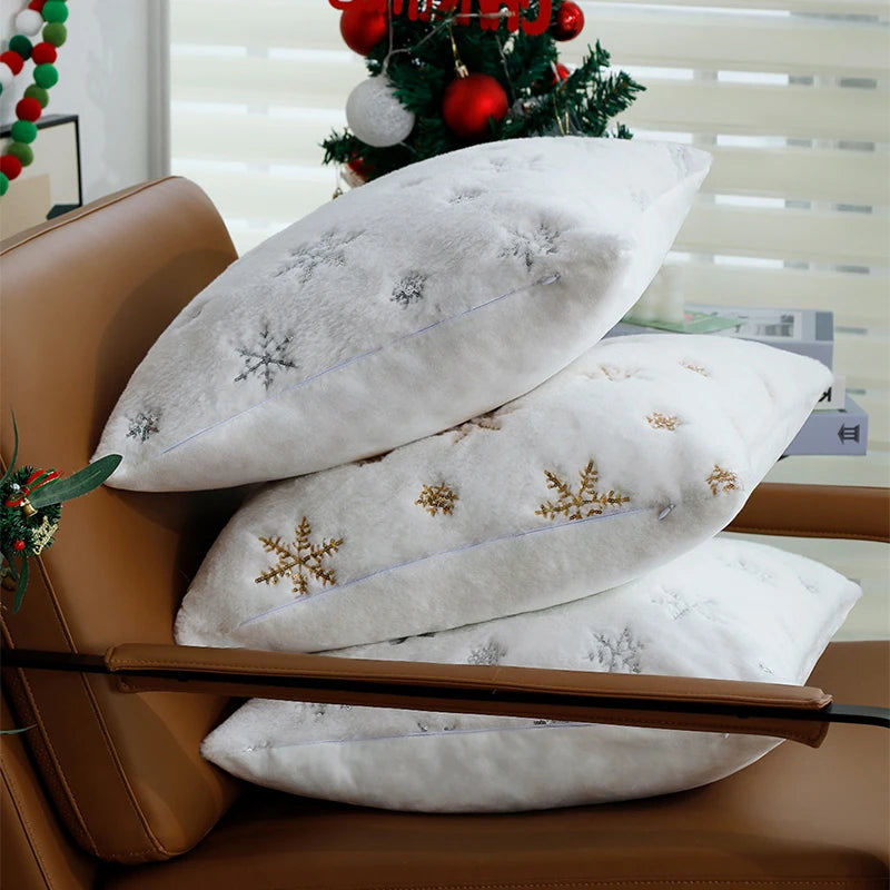 Elegant Christmas Snowflake Cushion Cover – 45x45cm Plush White Faux Fur Accent for Luxe Living Room Decor